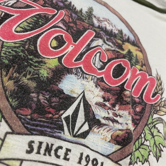 Volcom T-Shirt - Picture 2 of 2